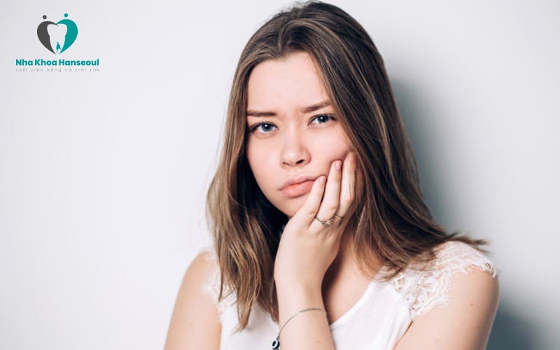 Đau nhức do răng khôn mọc lệch 90 độ