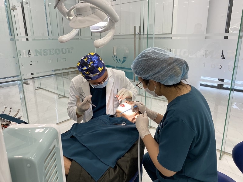 Trồng răng implant bác sĩ Hà Hanseoul Trồng răng implant bác sĩ Hà Hanseoul